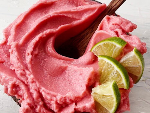 Арбуз-Smoothie-Bowl-500x375
